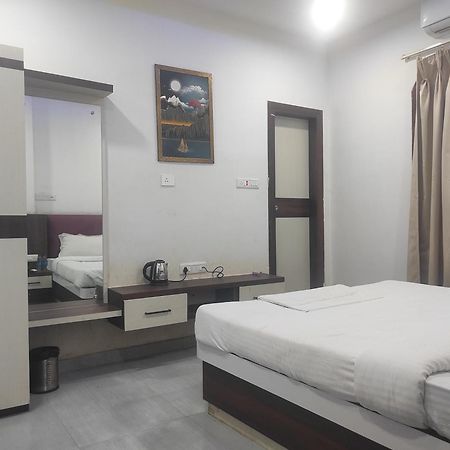 Hotel Sg Hub Tower Margherita Екстериор снимка