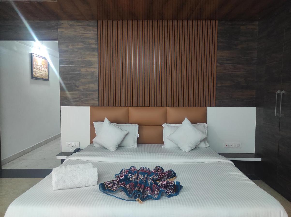 Hotel Sg Hub Tower Margherita Екстериор снимка
