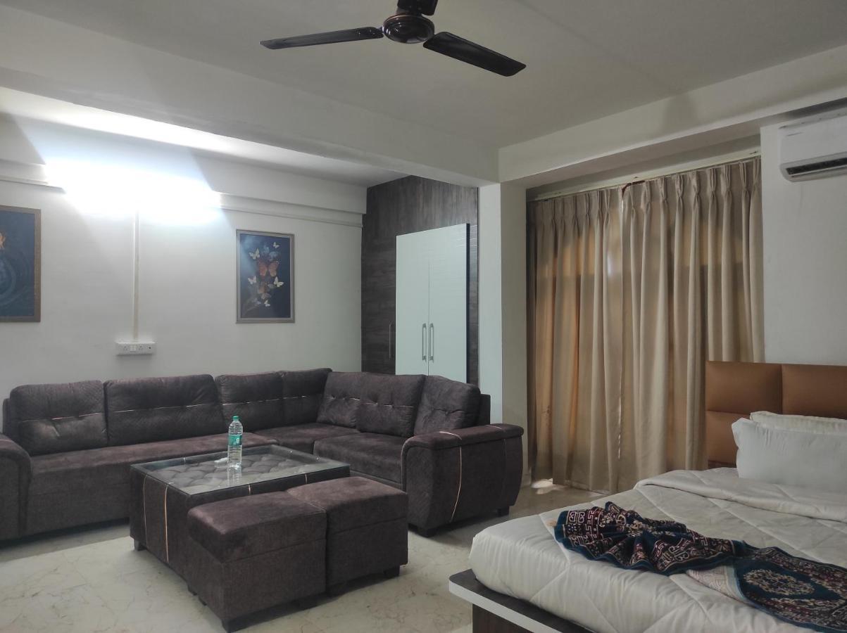 Hotel Sg Hub Tower Margherita Екстериор снимка