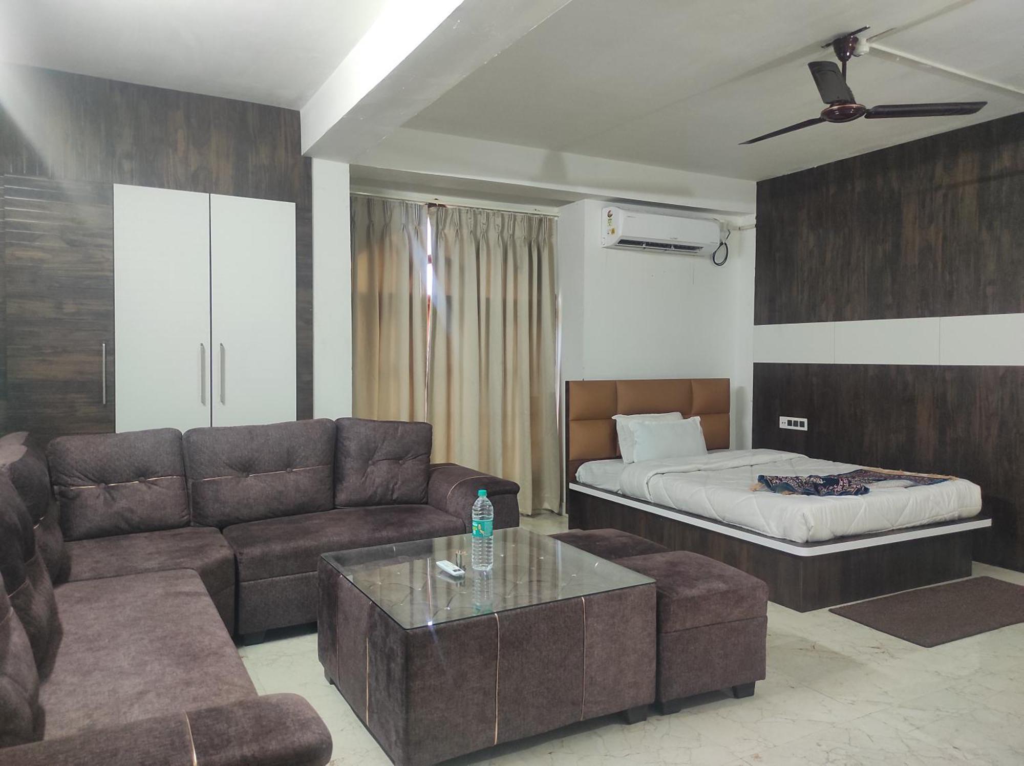 Hotel Sg Hub Tower Margherita Екстериор снимка