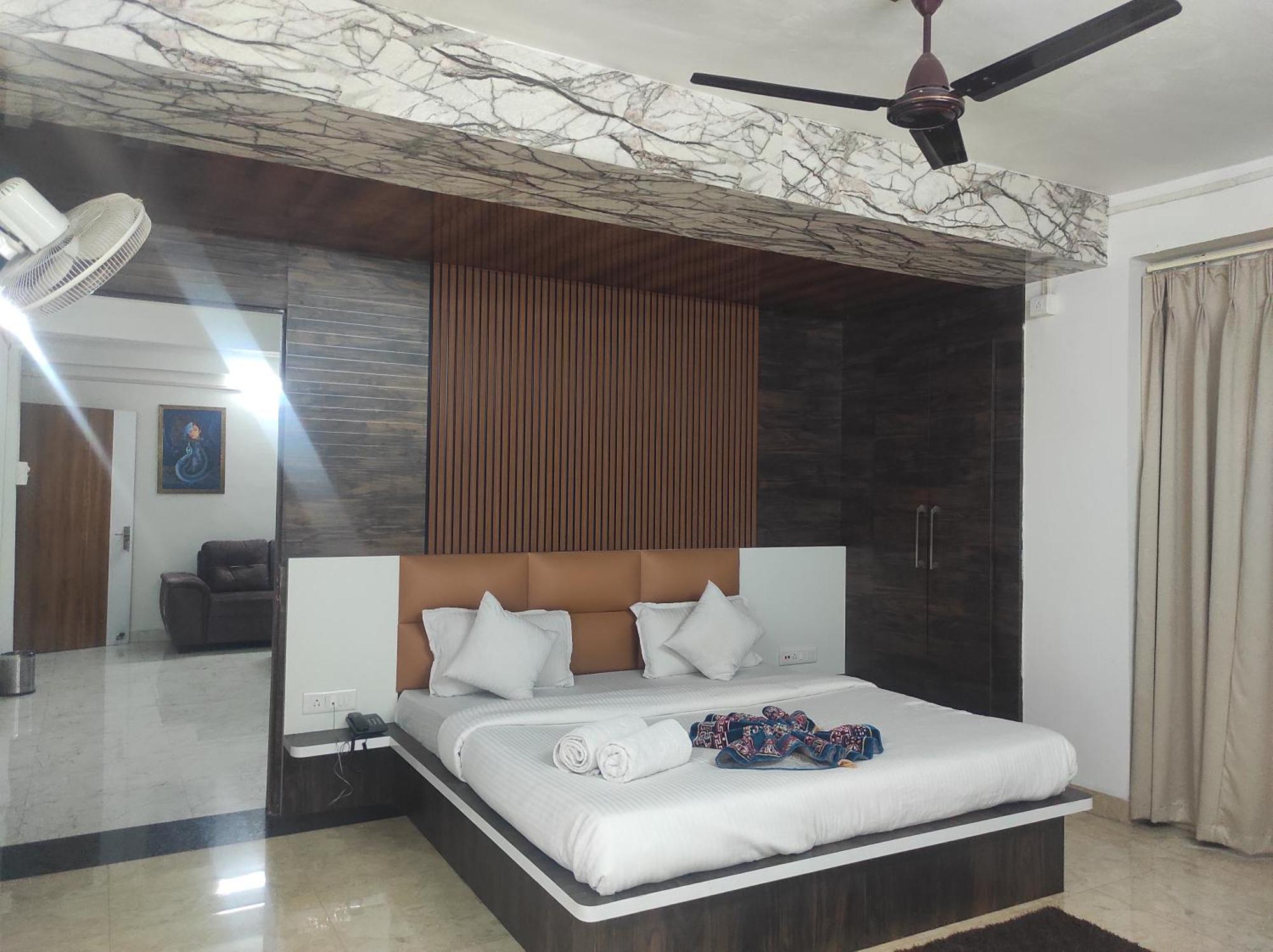 Hotel Sg Hub Tower Margherita Екстериор снимка