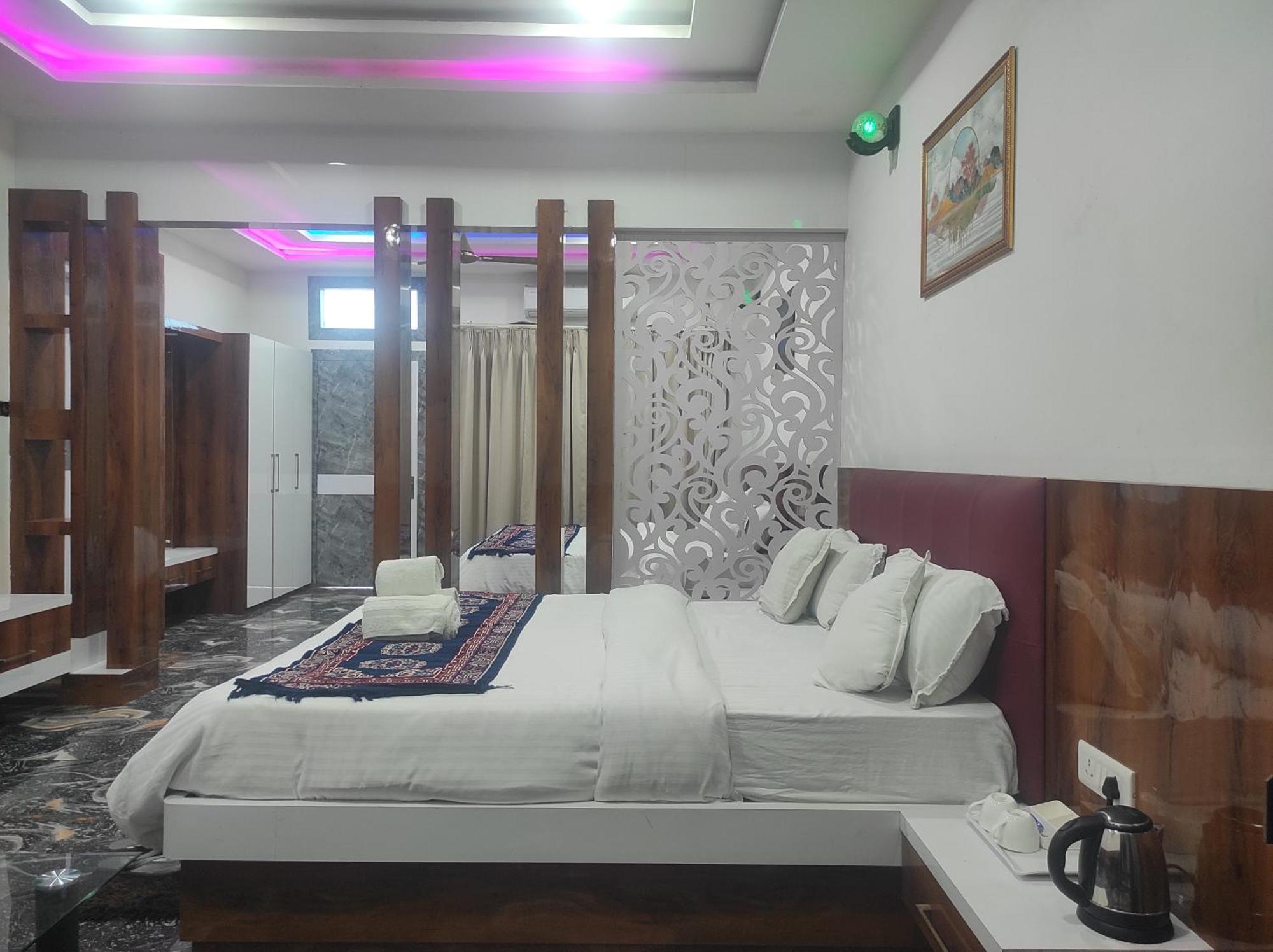 Hotel Sg Hub Tower Margherita Екстериор снимка
